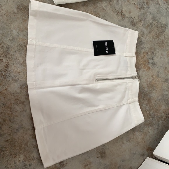 Forever 21 Mini Skirts - Picture 4 of 6